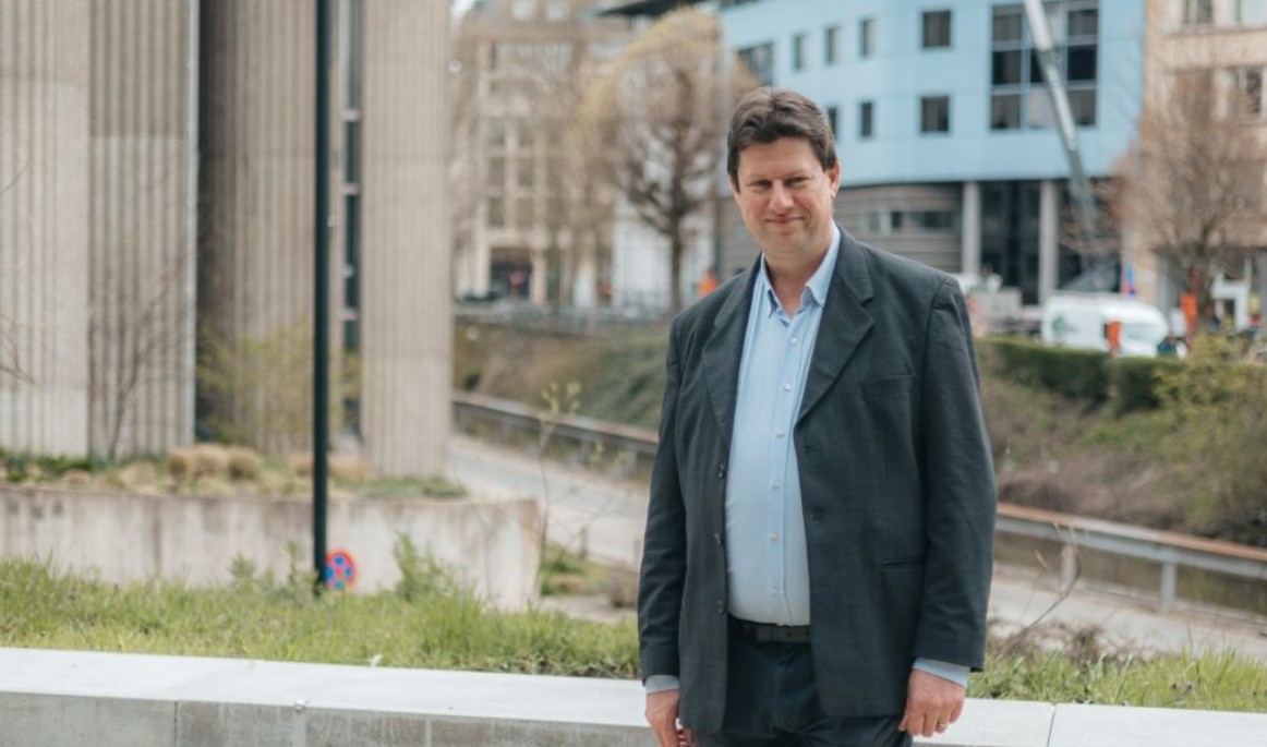 Hoop in een stormachtige wereld? - Dries Lesage
